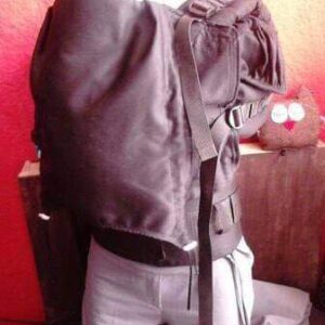 mochila  basica negra